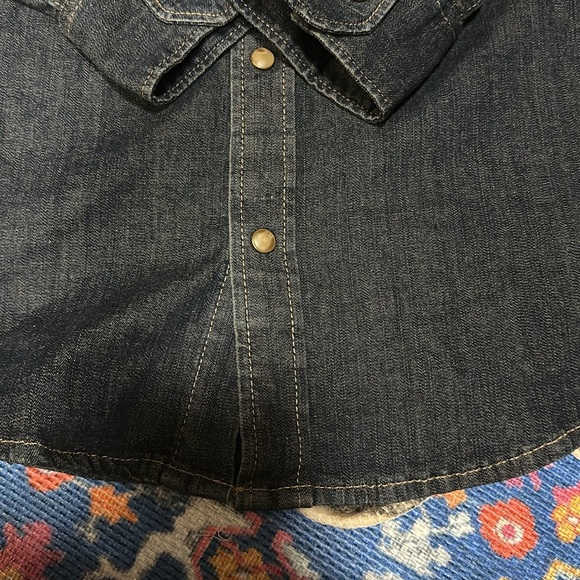 Wrangler Denim button up. - Picture 5 of 5